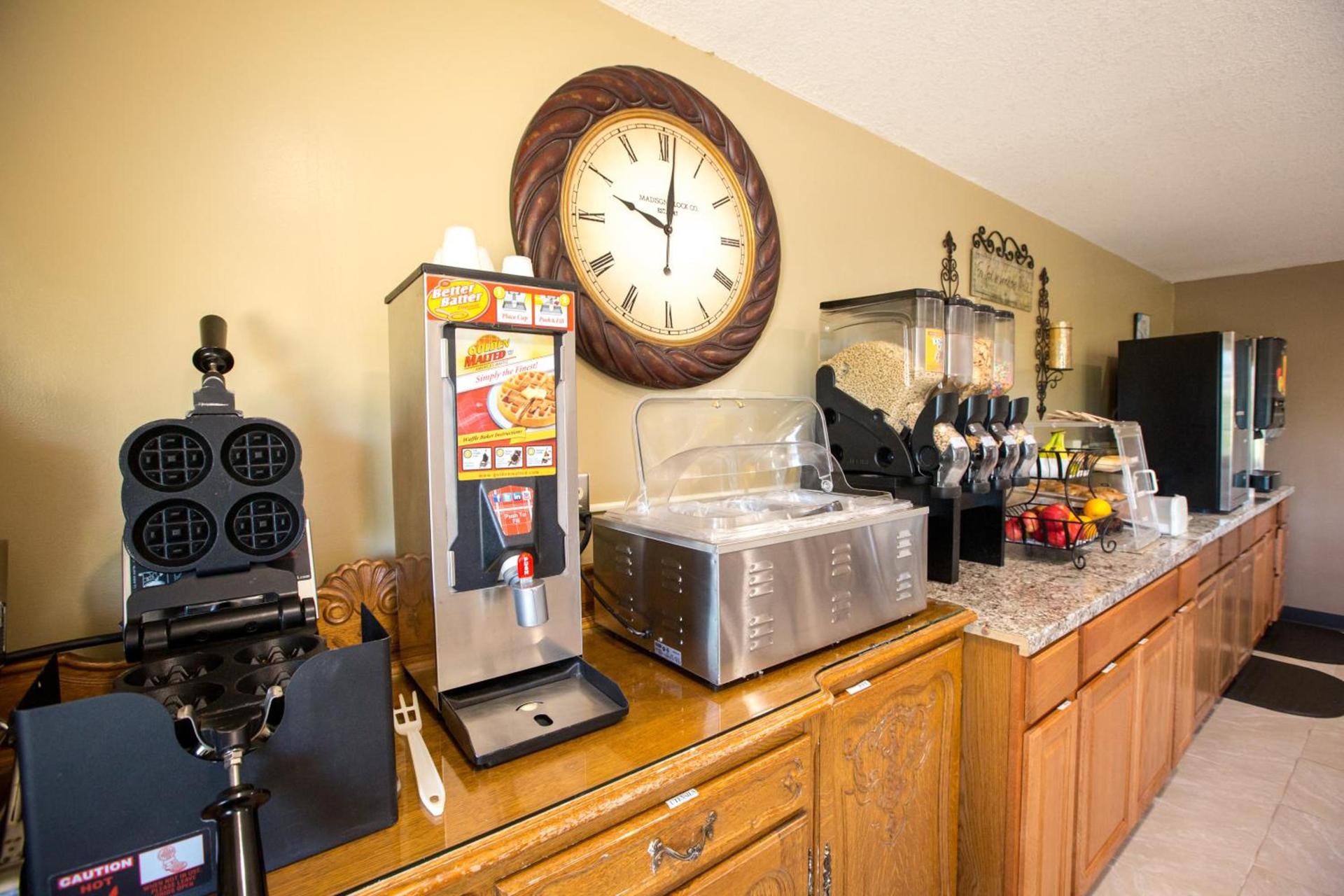 Rosebud Inn photo 38