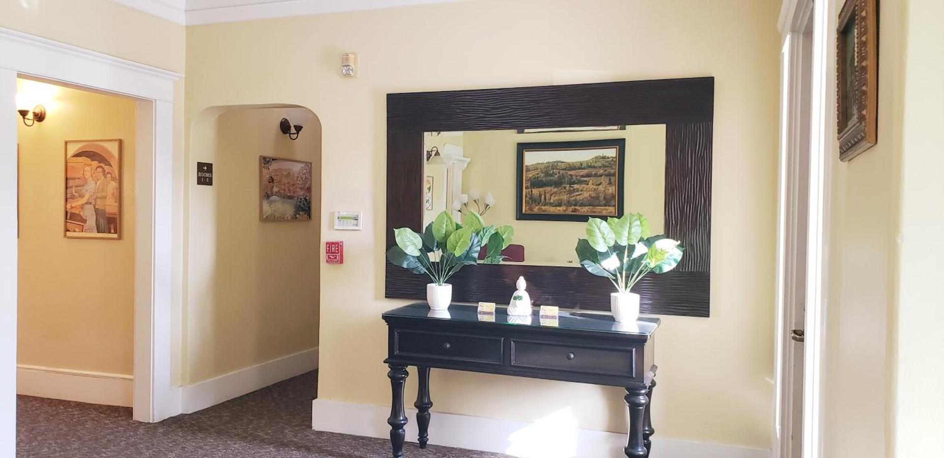 Santa Paula Inn photo 17
