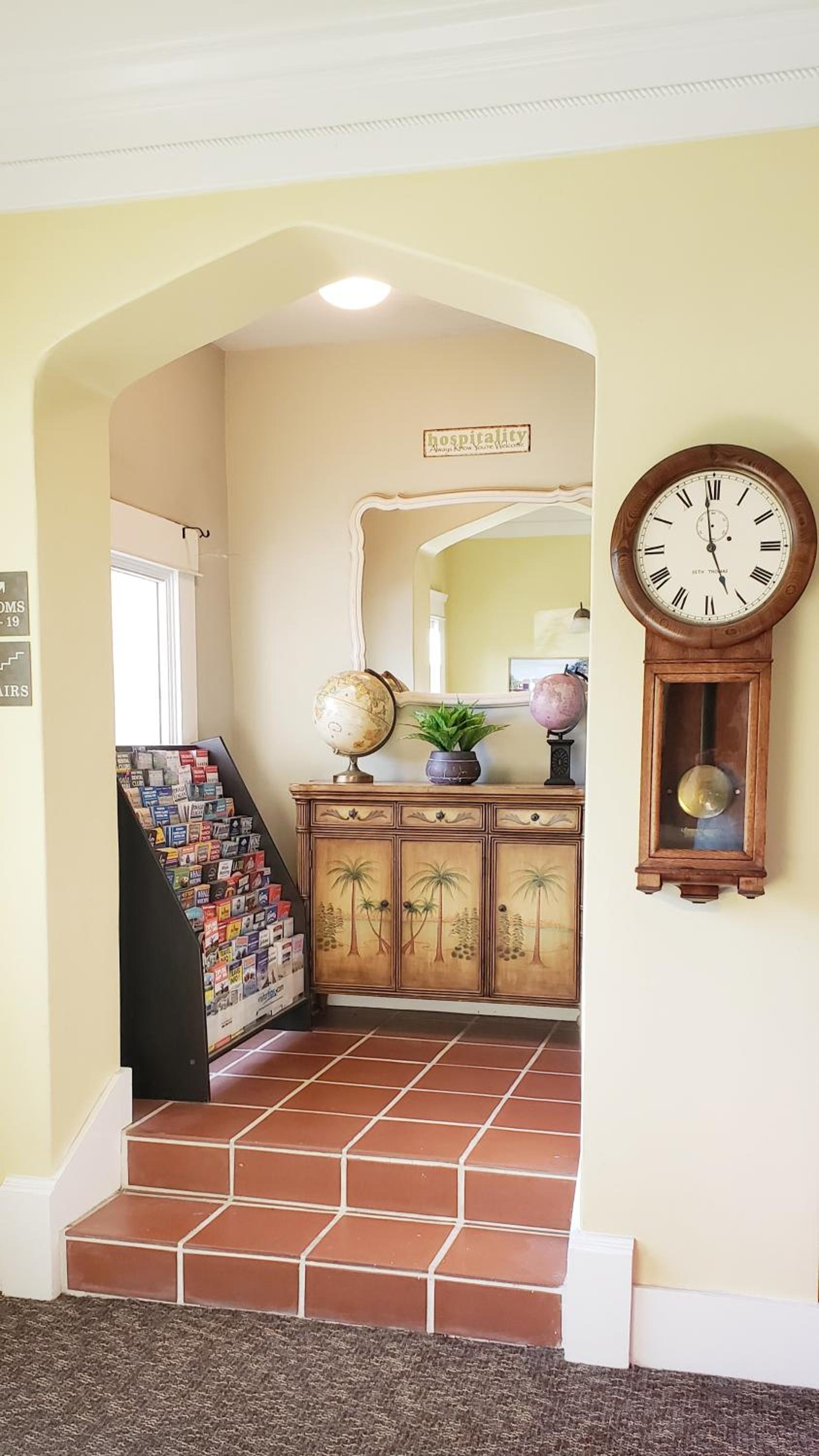 Santa Paula Inn photo 14