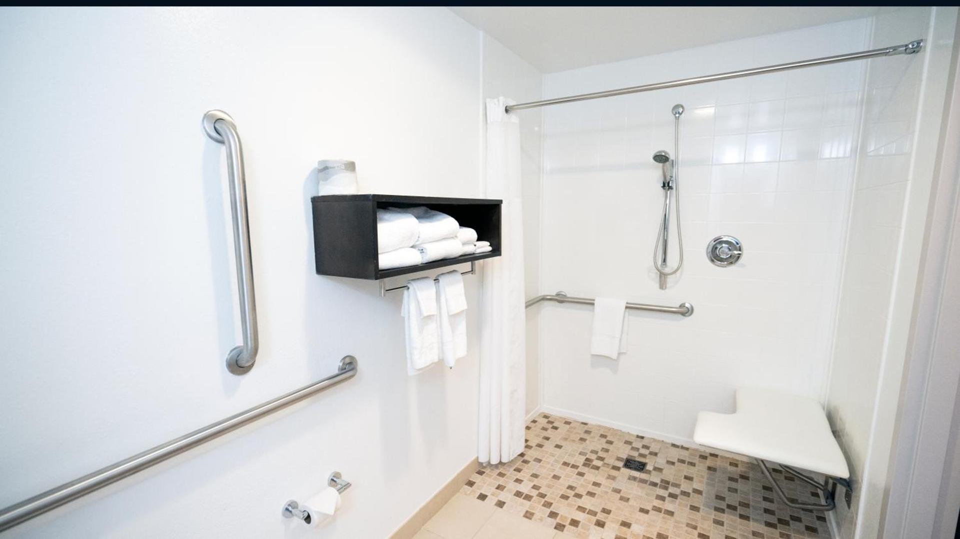Country Inn & Suites by Radisson, State College Penn State Area , PA photo 16