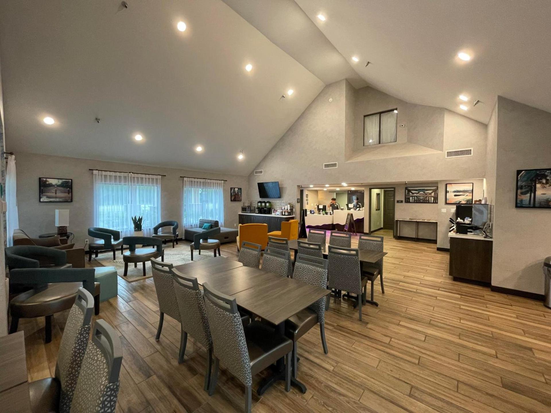 Best Western Fishkill Inn & Suites photo 36