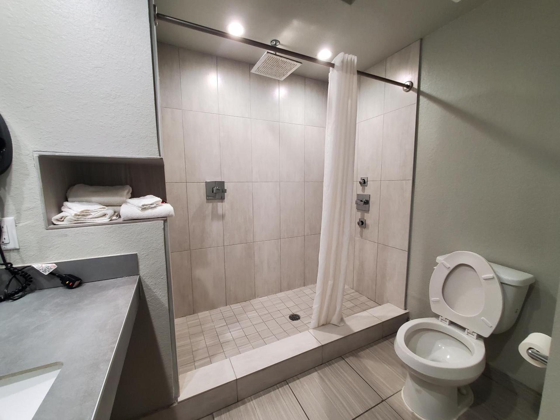 Crystal Inn photo 7