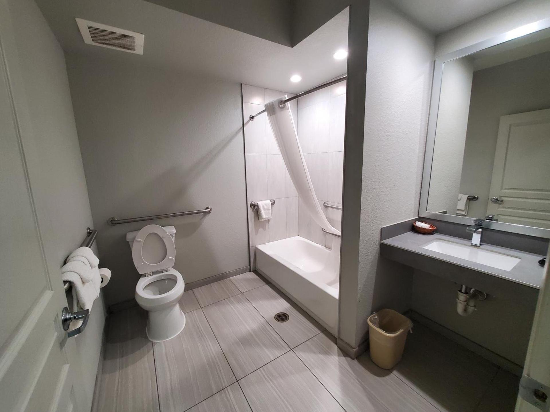 Crystal Inn photo 13