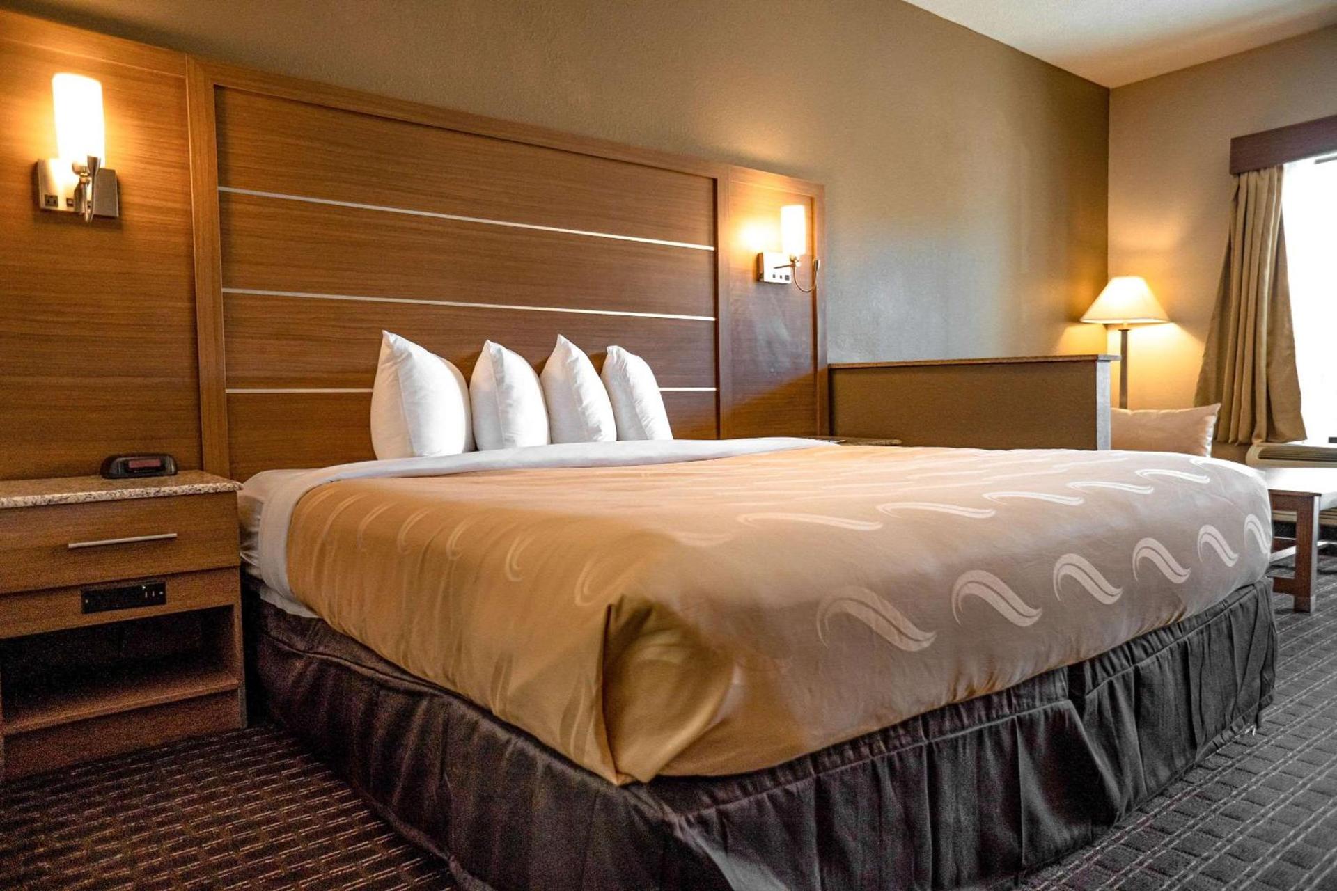 Quality Inn & Suites near Six Flags - Austell photo 10