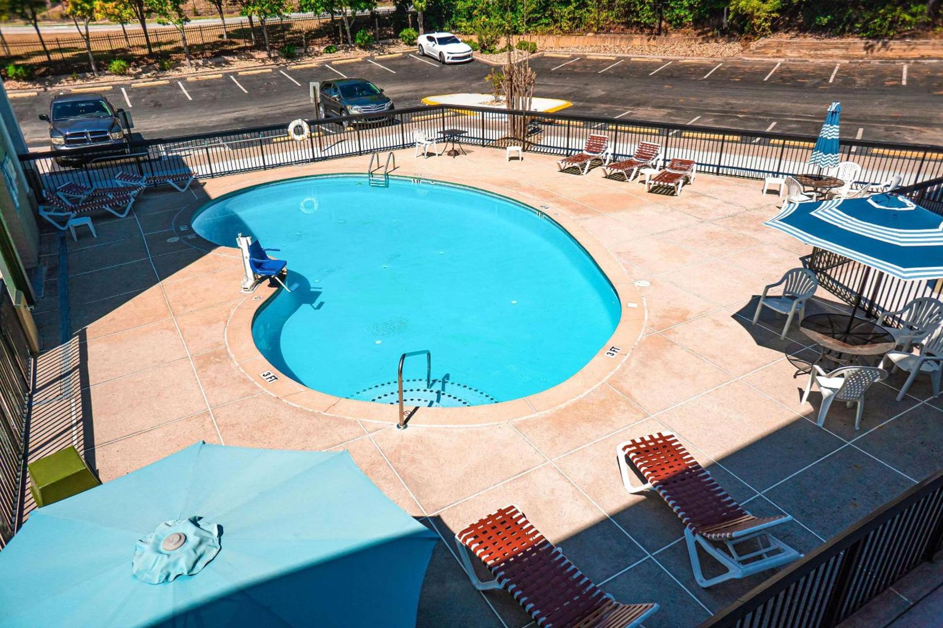 Quality Inn & Suites near Six Flags - Austell photo 16