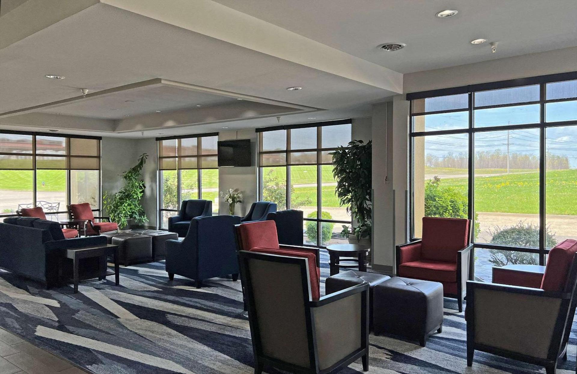 Comfort Suites Jackson-Cape Girardeau photo 6