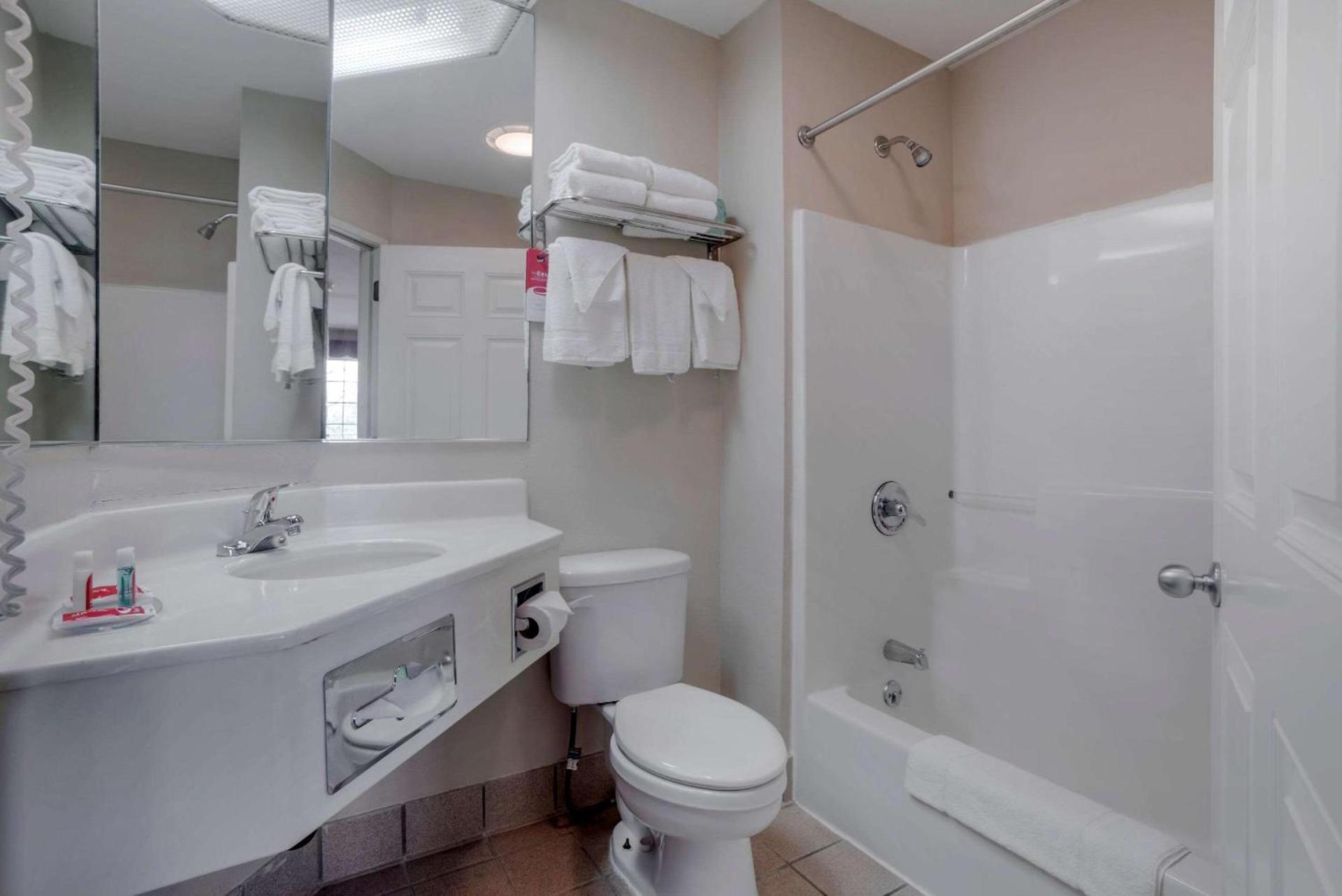 Americas Best Value Inn Gettysburg photo 9