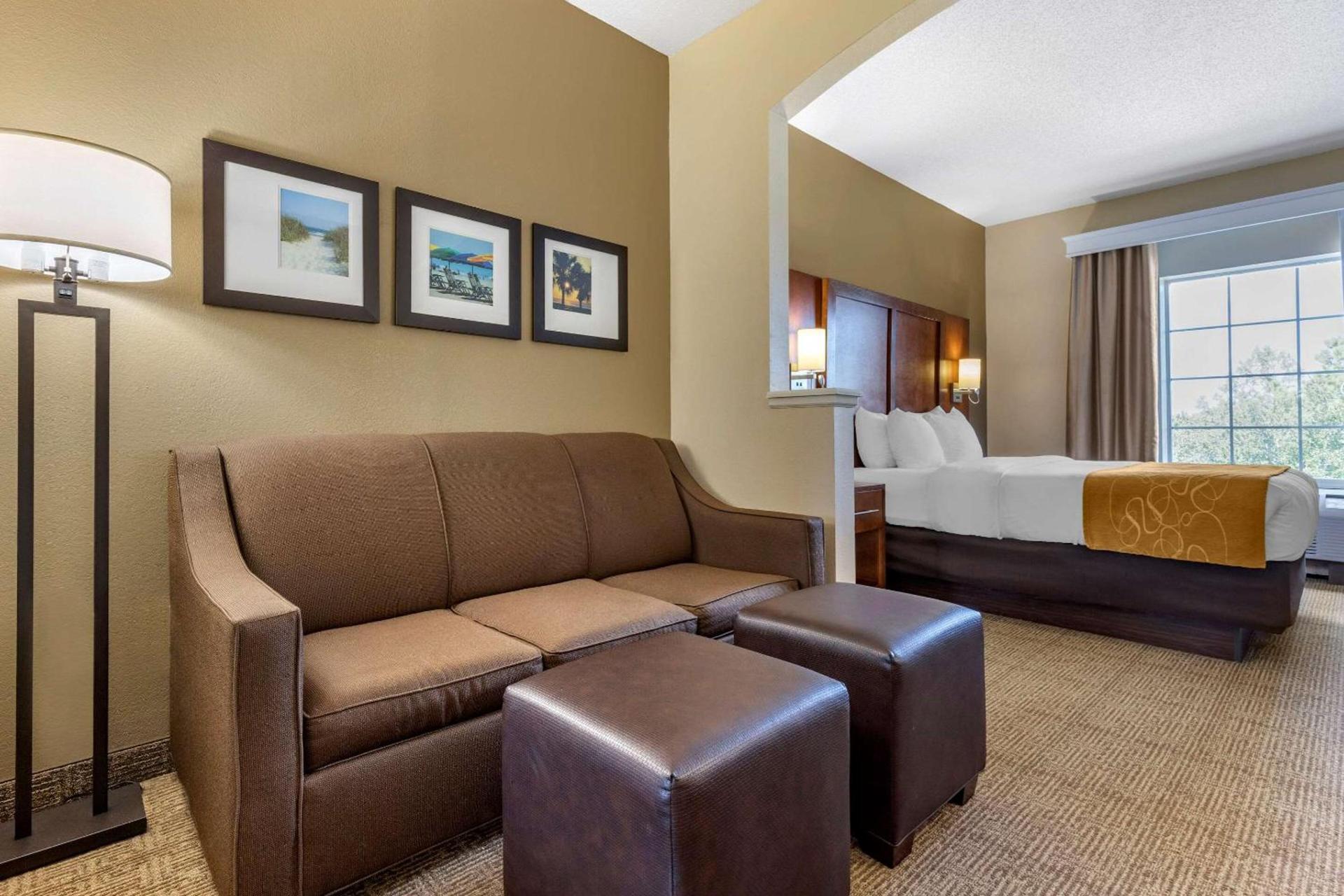 Comfort Suites Myrtle Beach Central photo 9