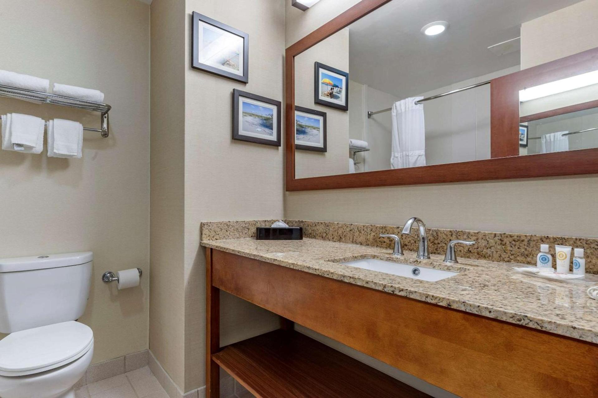 Comfort Suites Myrtle Beach Central photo 15