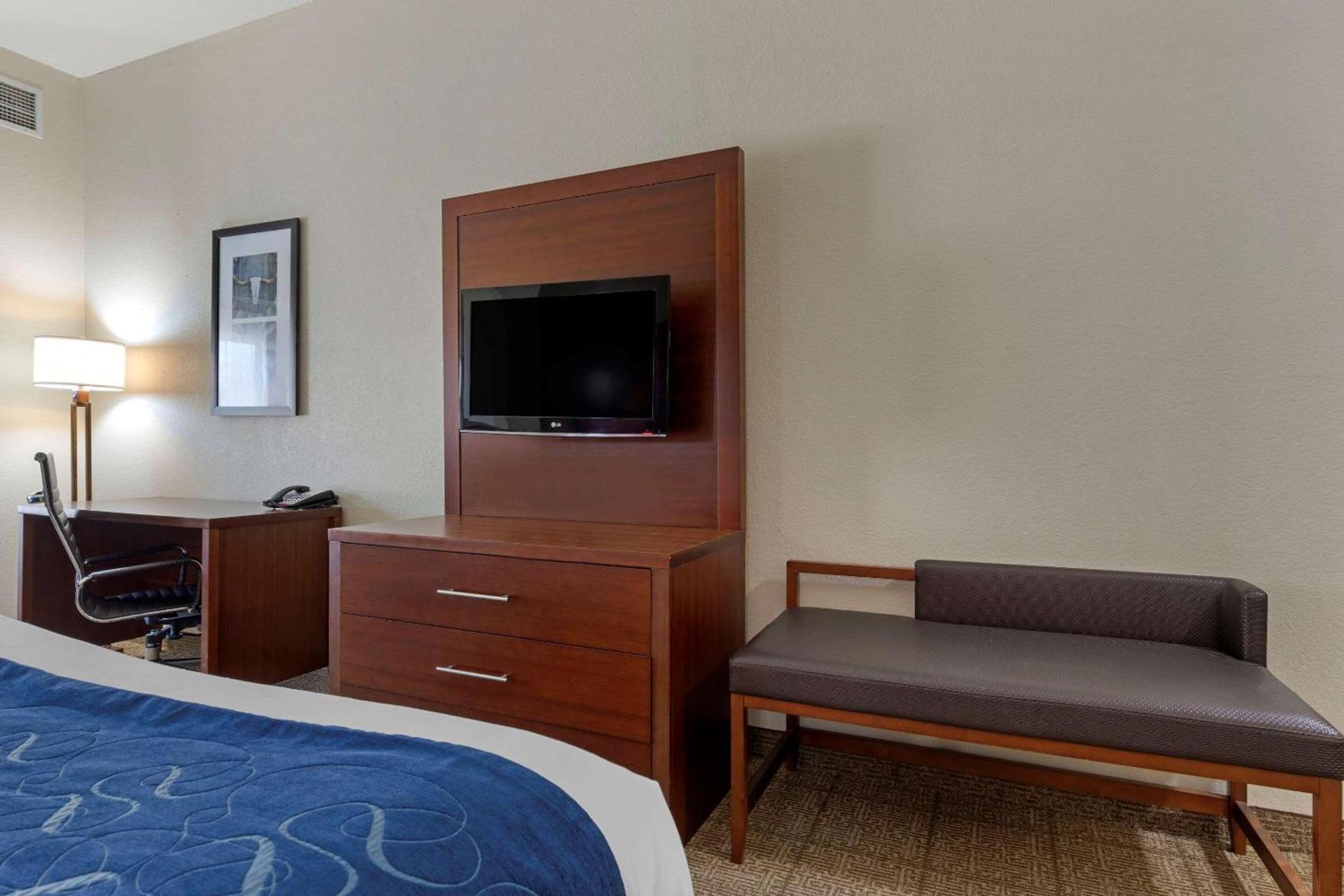Comfort Suites Gainesville photo 11