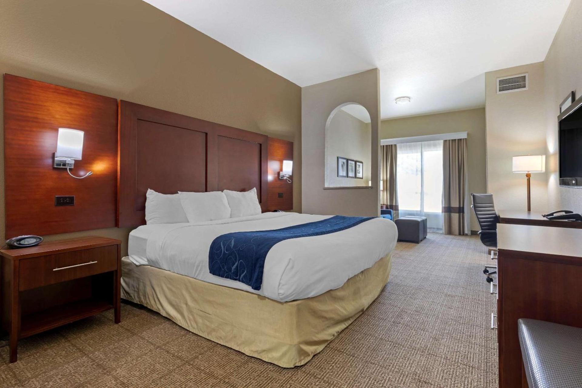 Comfort Suites Gainesville photo 10