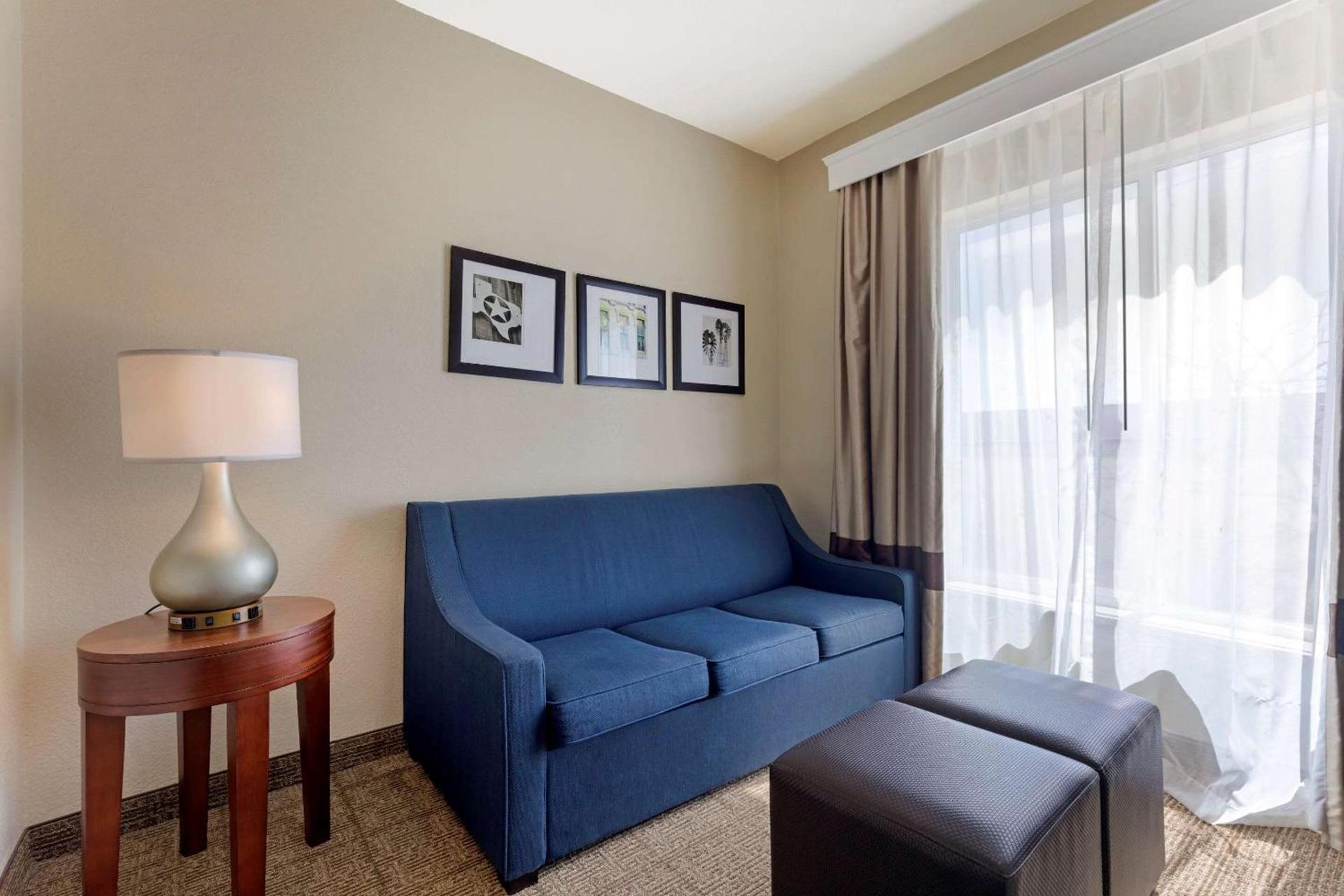 Comfort Suites Gainesville photo 17