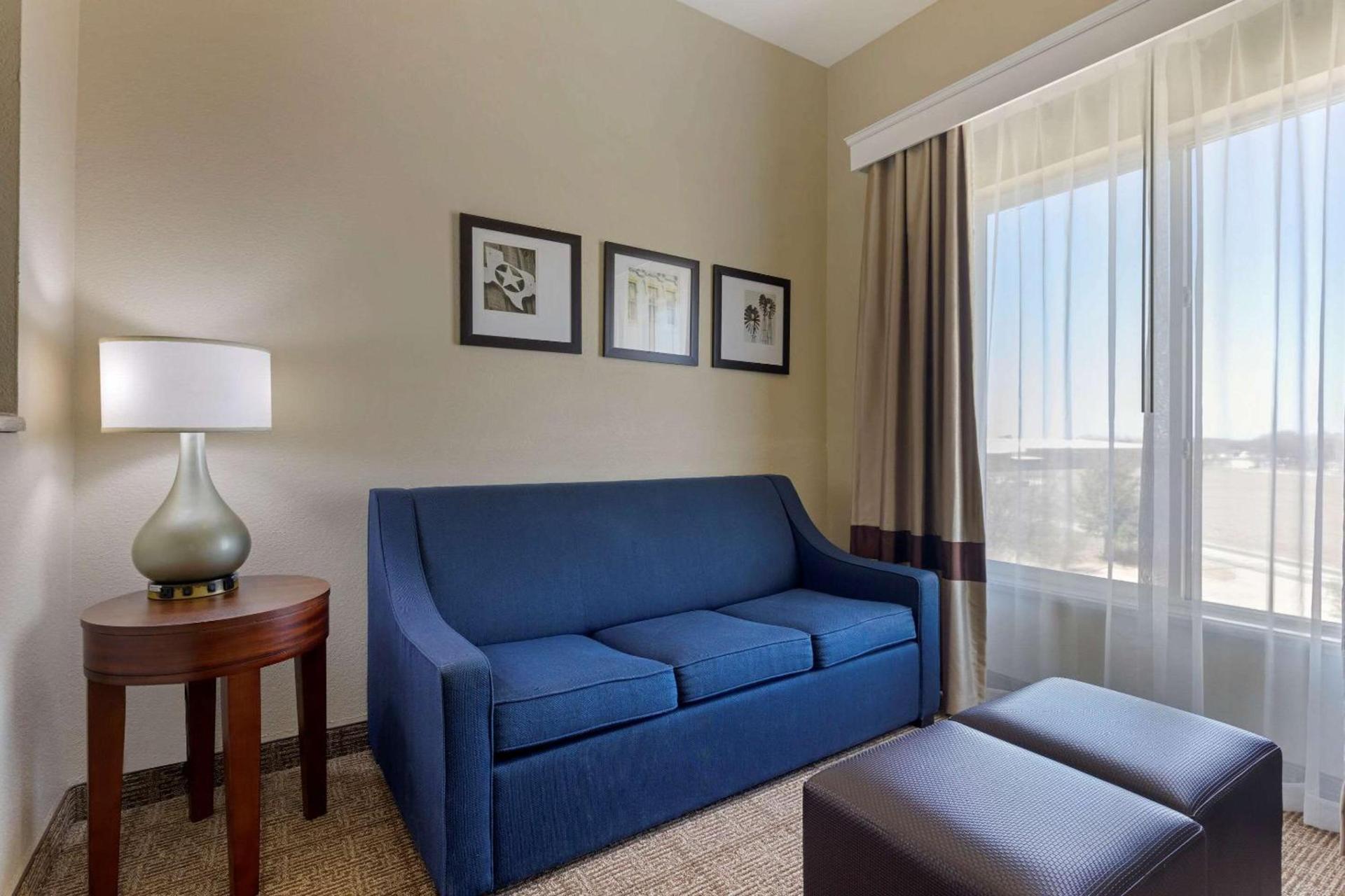 Comfort Suites Gainesville photo 22