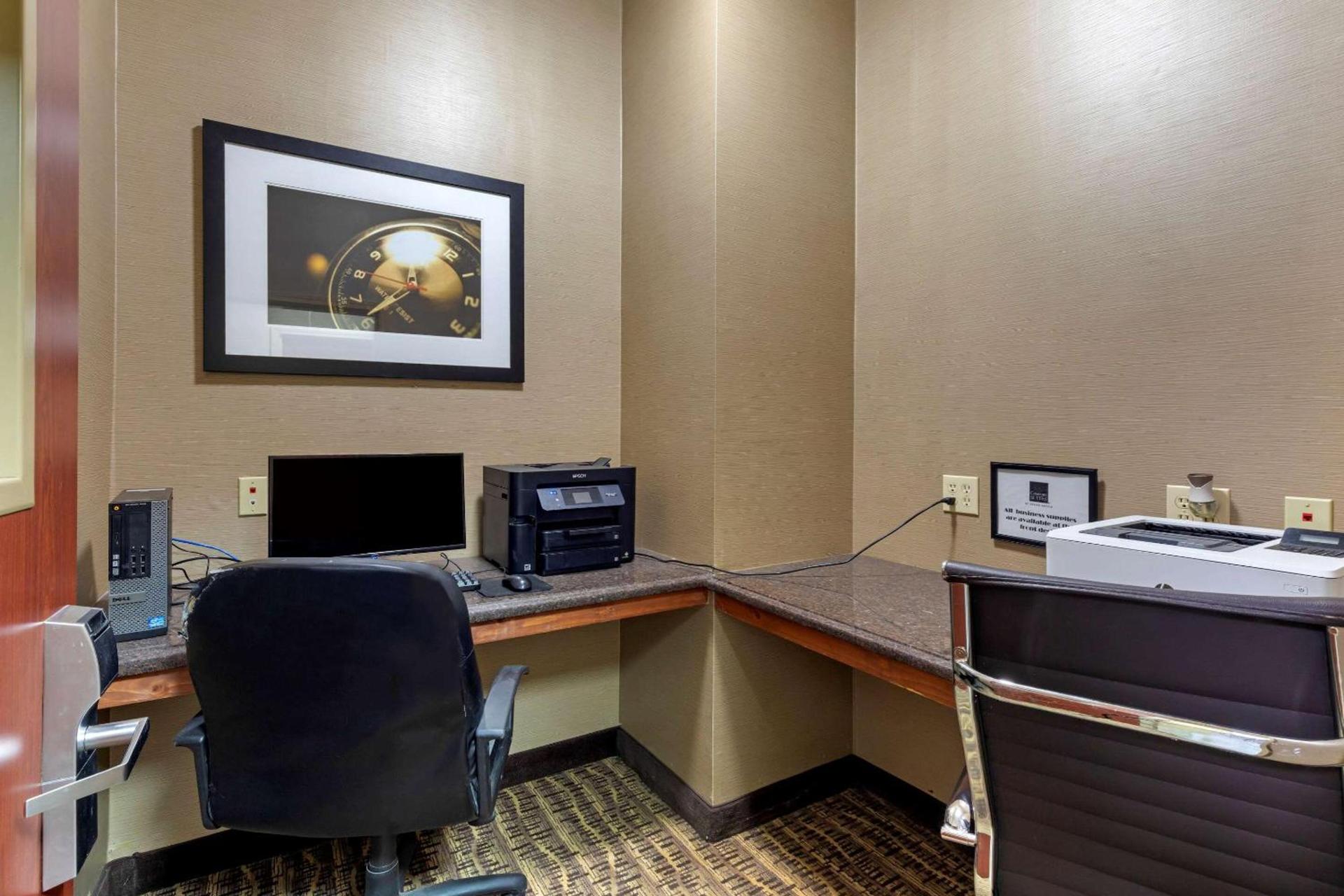 Comfort Suites Gainesville photo 28