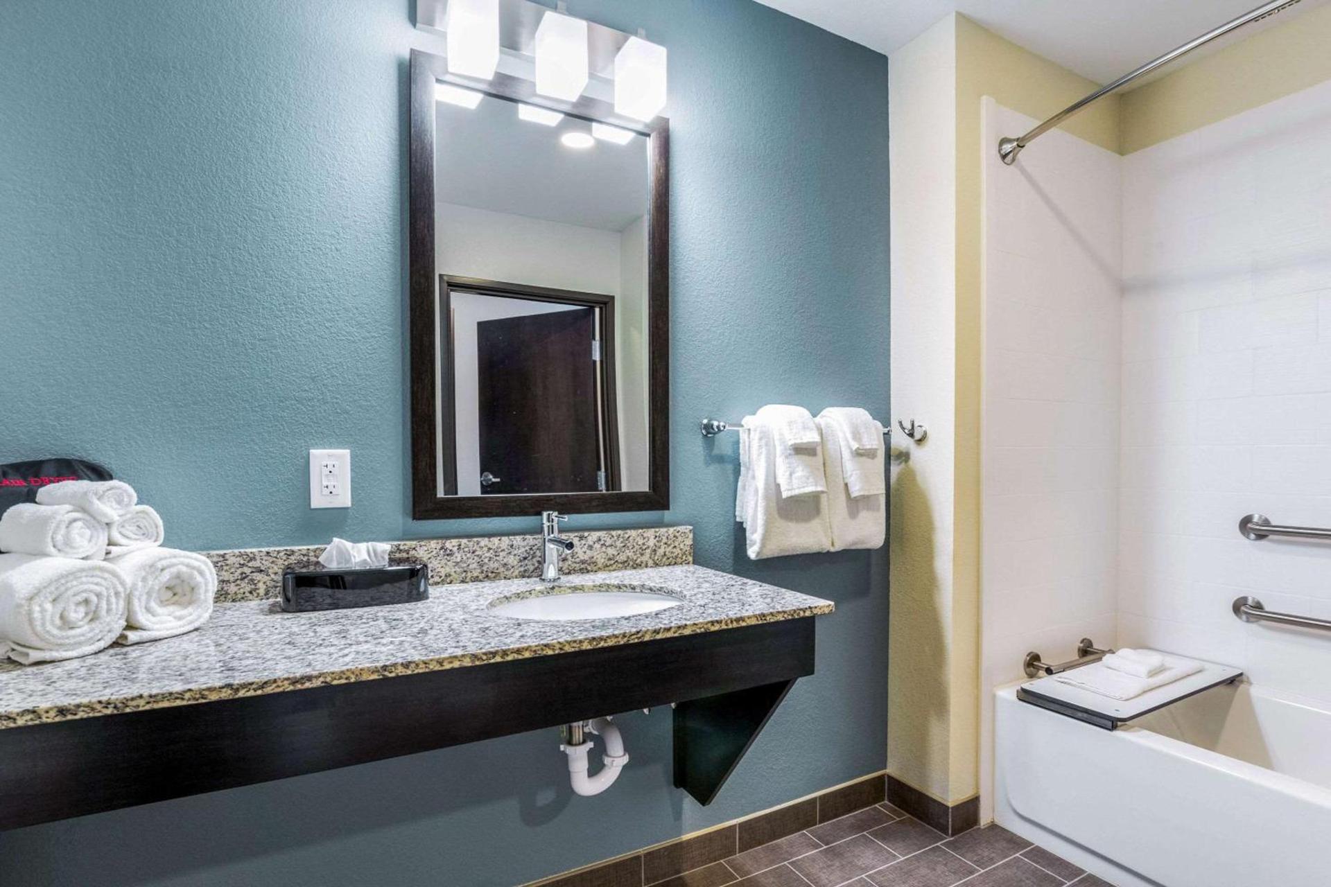Sleep Inn Winfield - Teays Valley photo 13