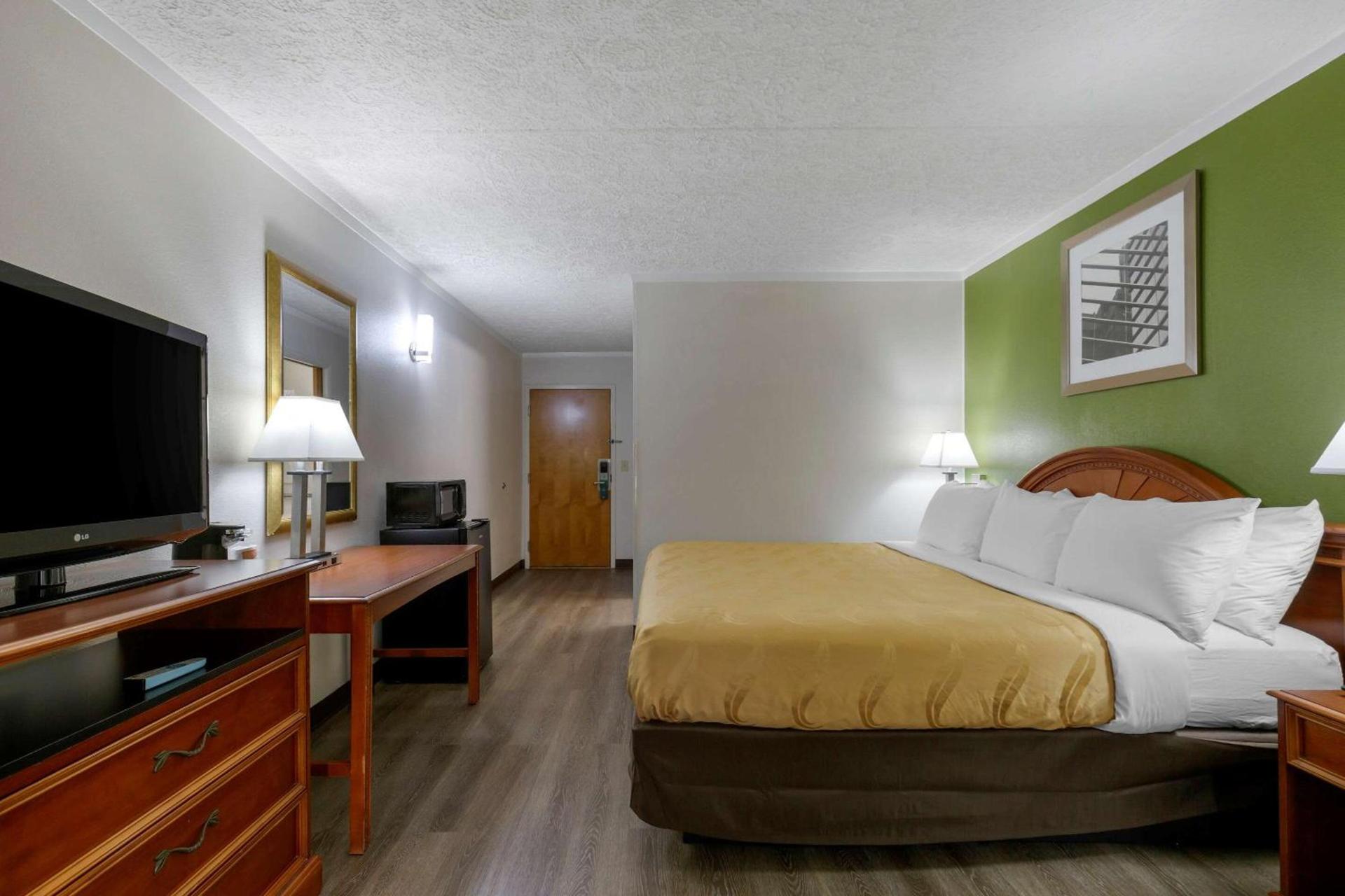 Quality Inn - Roxboro South photo 12