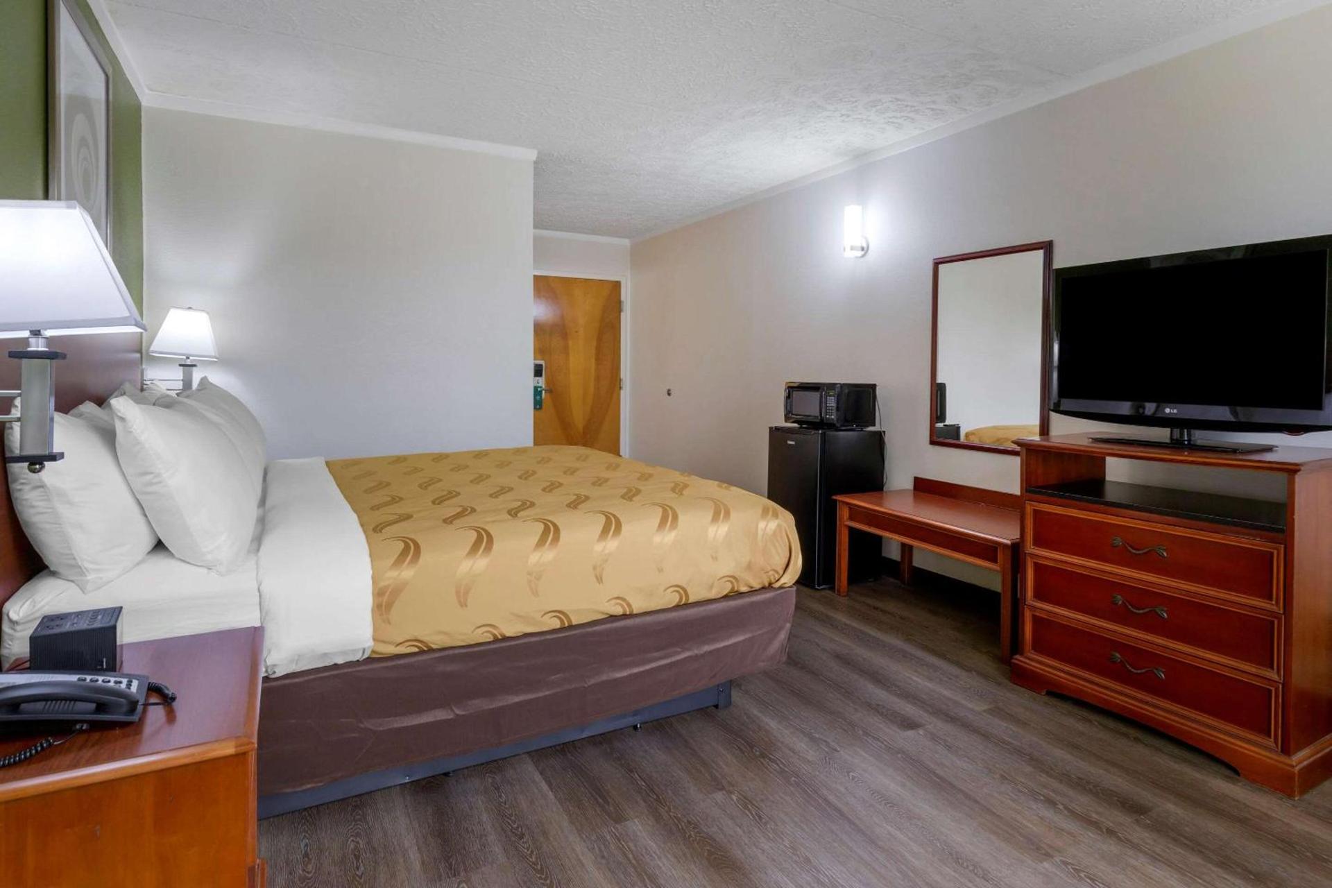 Quality Inn - Roxboro South photo 17