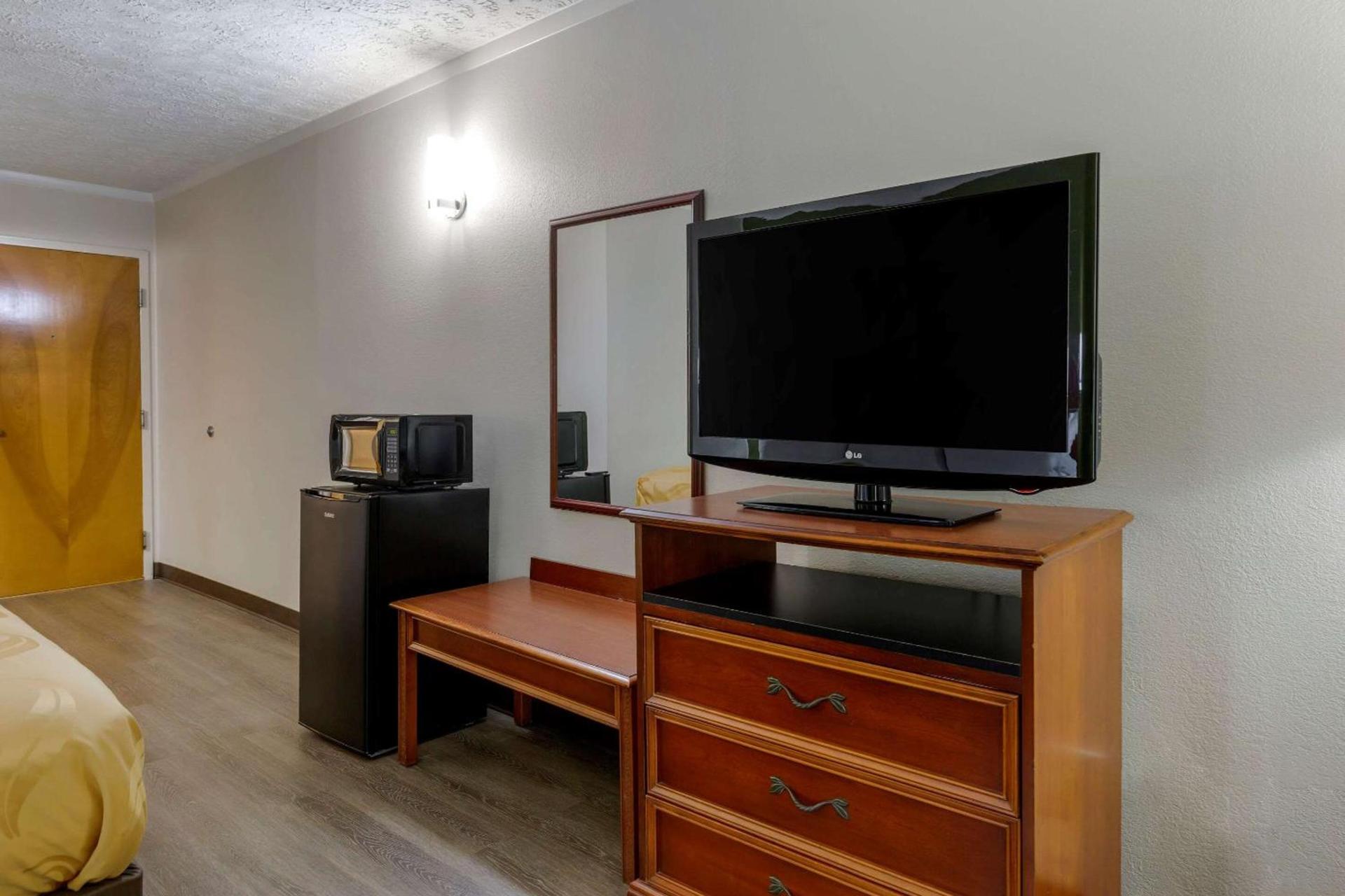 Quality Inn - Roxboro South photo 20
