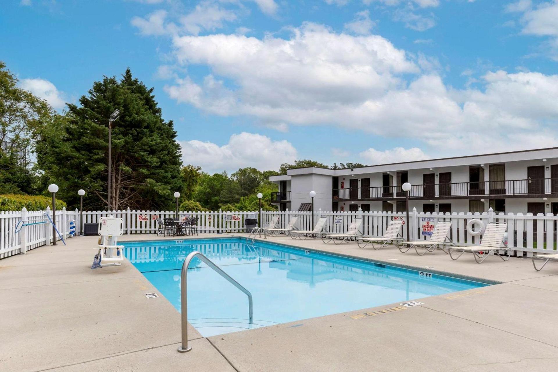Quality Inn - Roxboro South photo 25