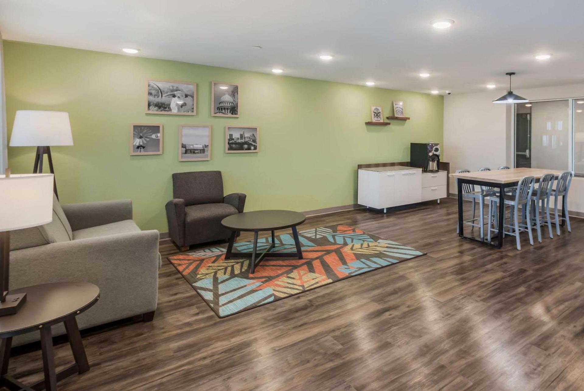 WoodSpring Suites Round Rock-Austin North photo 7