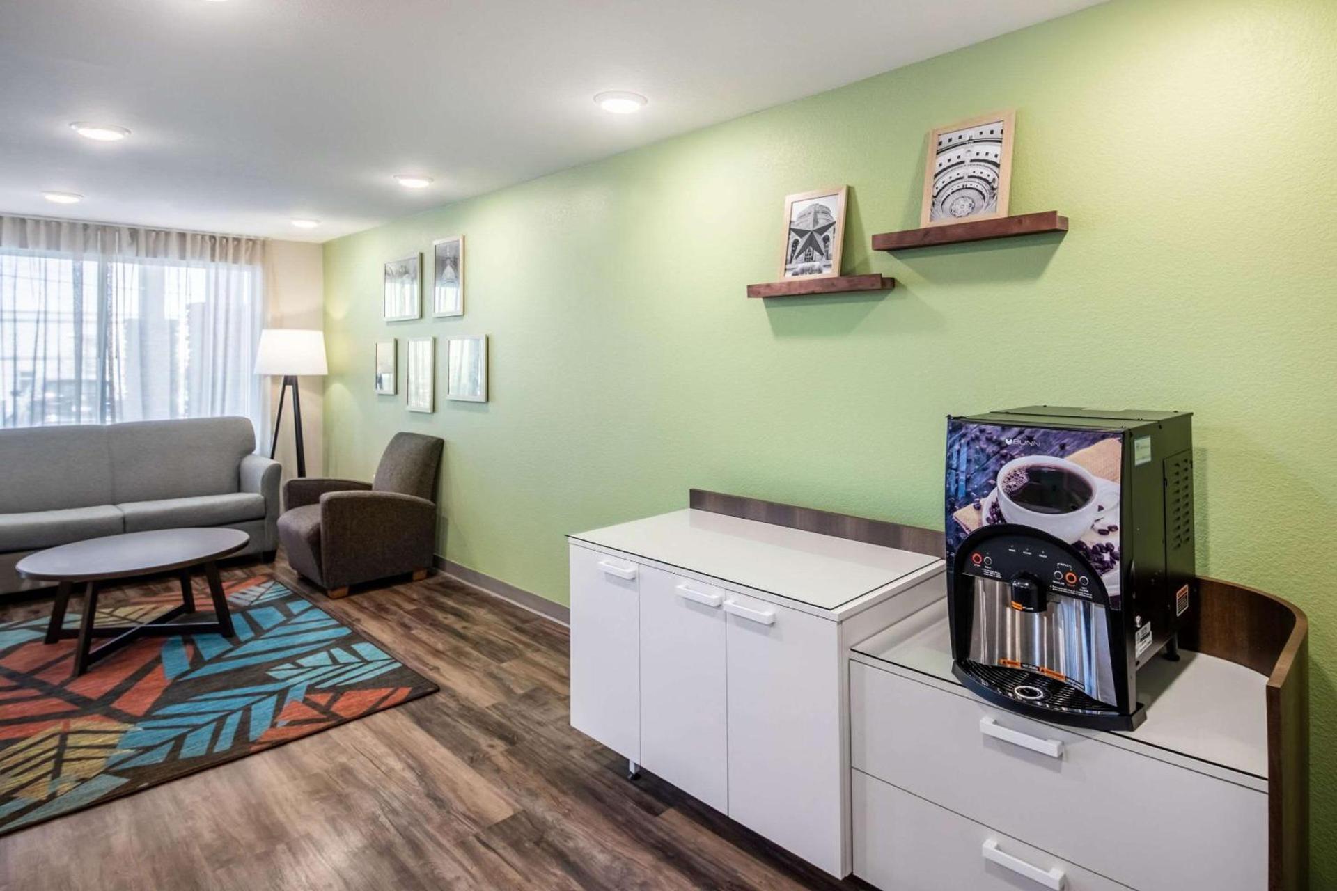 WoodSpring Suites Round Rock-Austin North photo 6