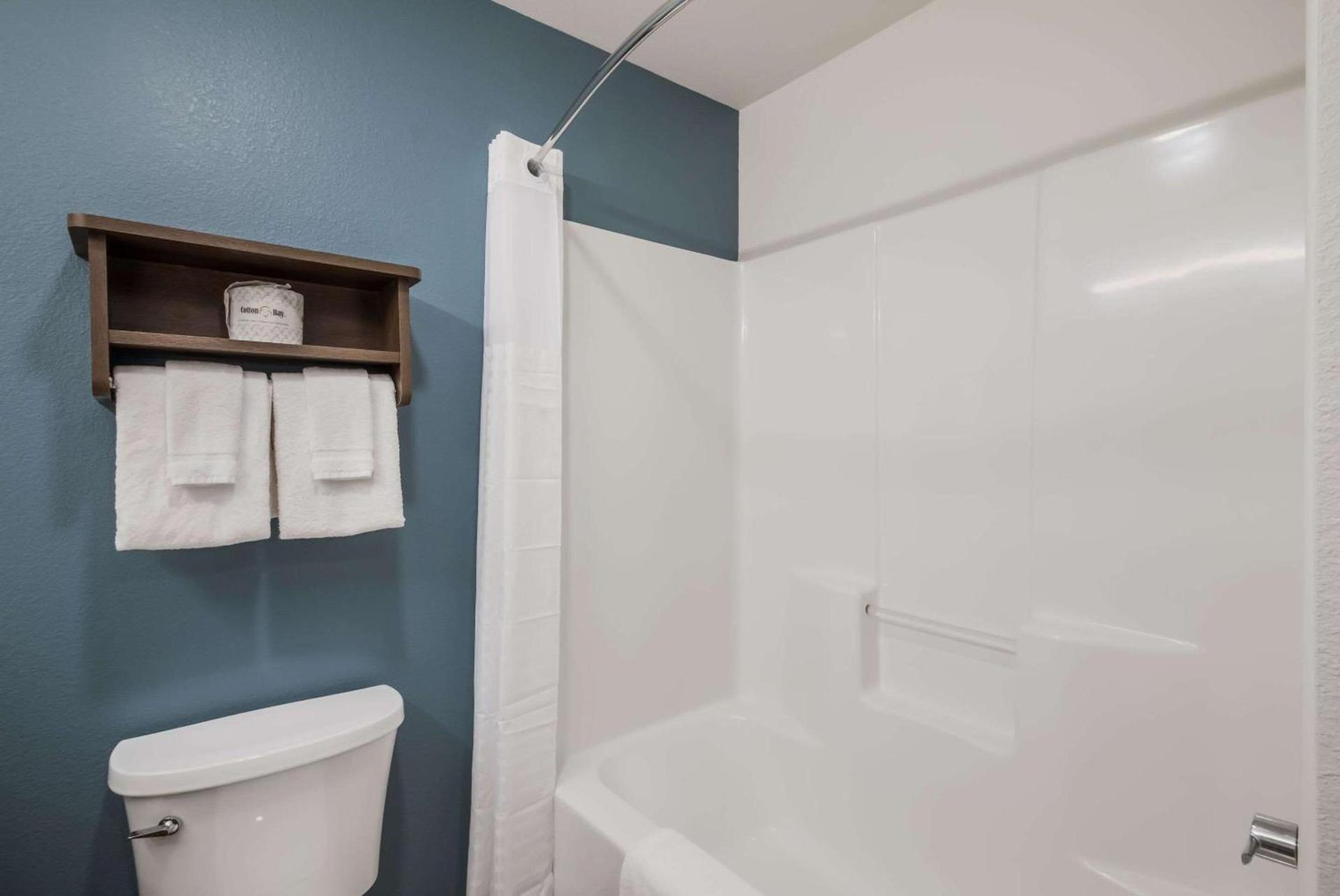 WoodSpring Suites Round Rock-Austin North photo 13