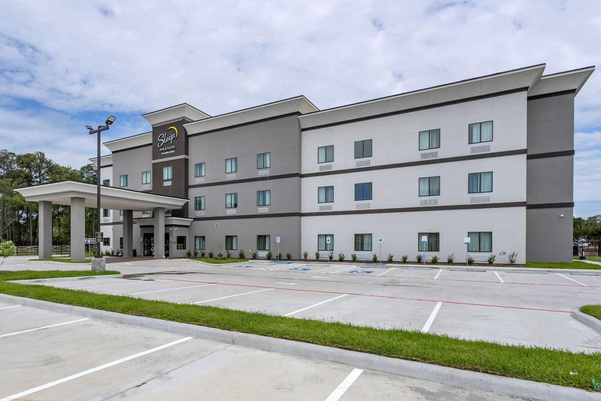 Redwood inn & Suites Crosby photo 6