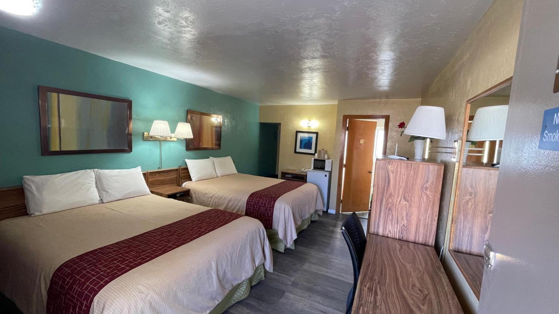 American inn photo 9