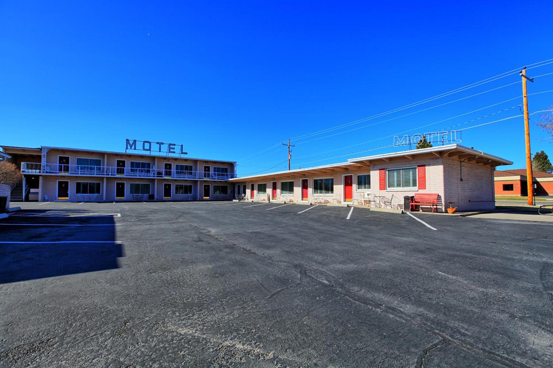 Purple Sage Motel photo 4