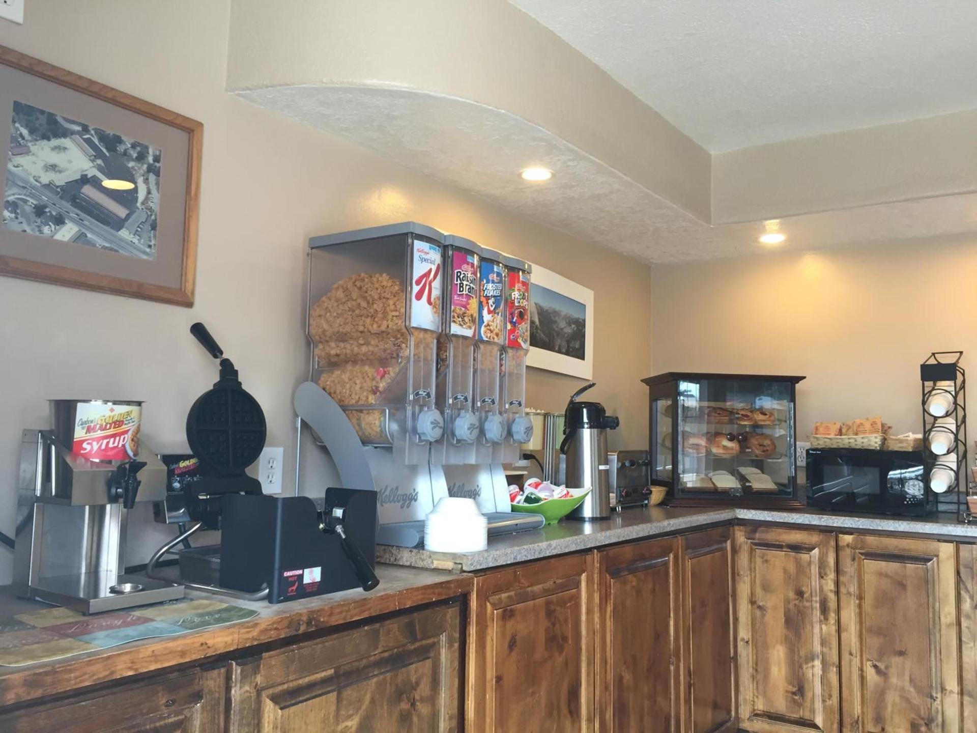 Oakhurst Lodge photo 10