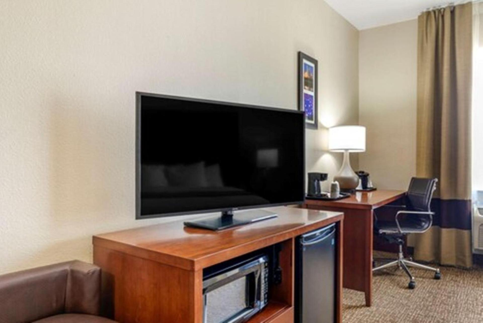 Comfort Inn Near UNT photo 31