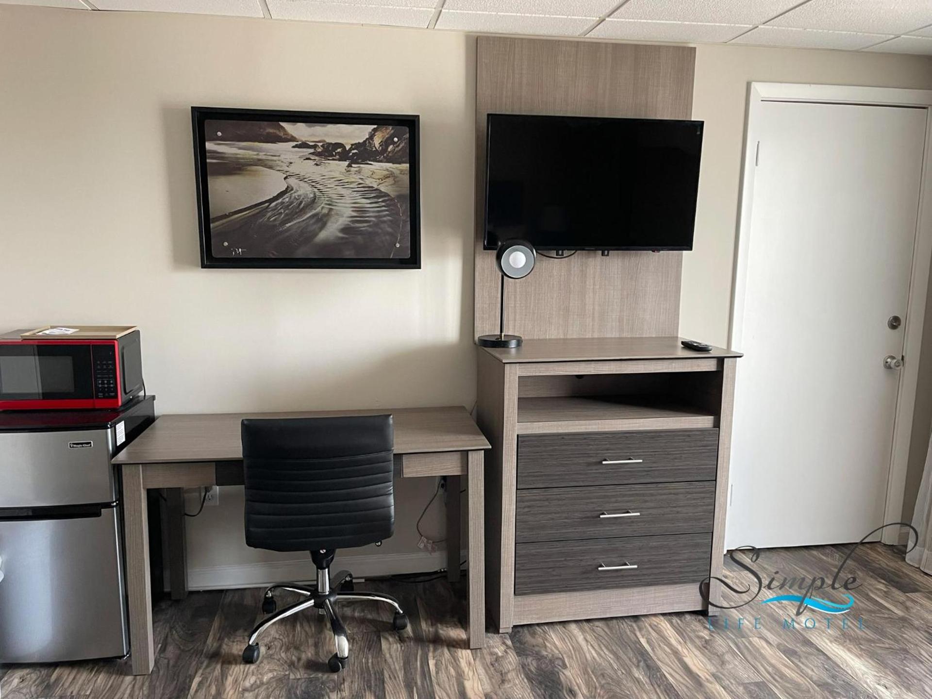 Simple Life Motel photo 20