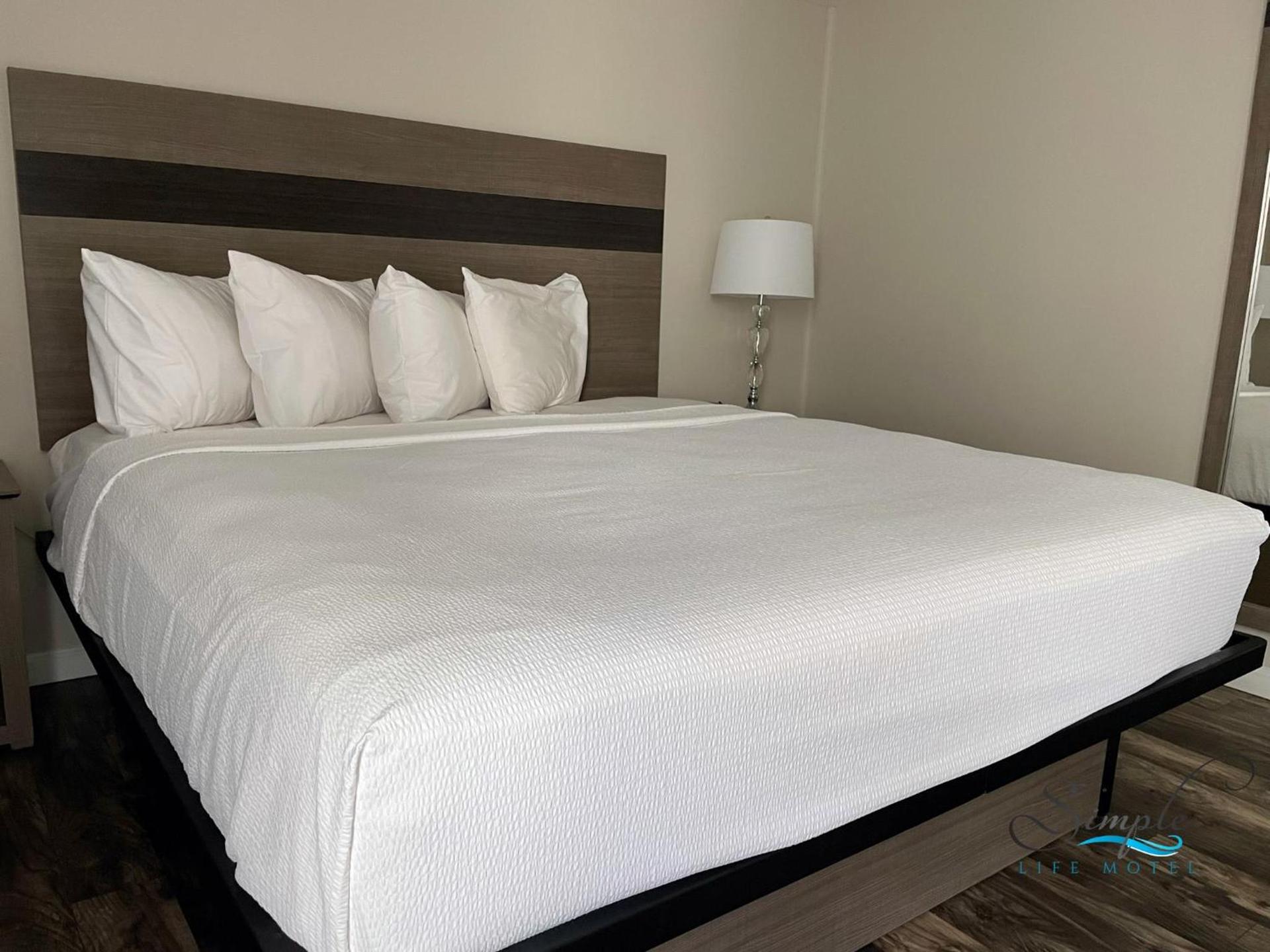 Simple Life Motel photo 24
