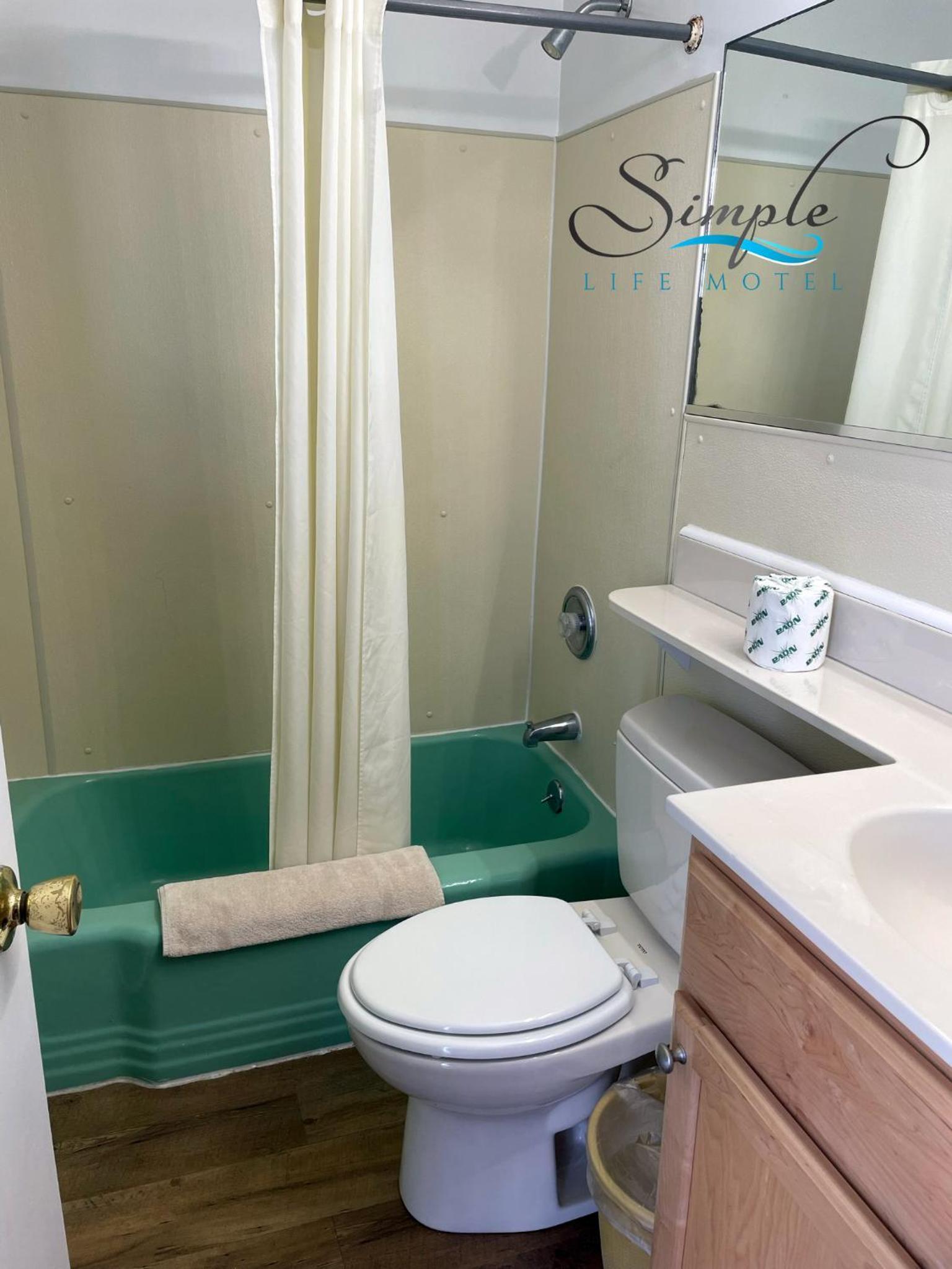 Simple Life Motel photo 36