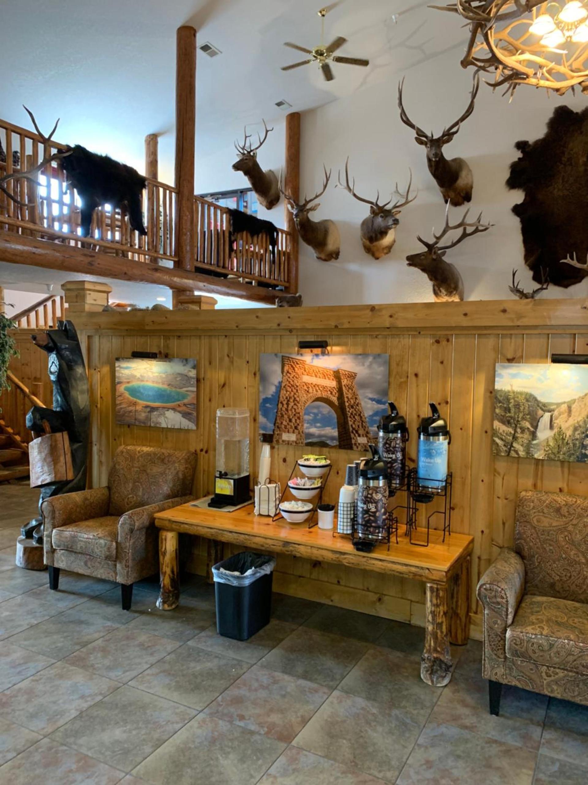 The Antler Lodge - Gardiner photo 20