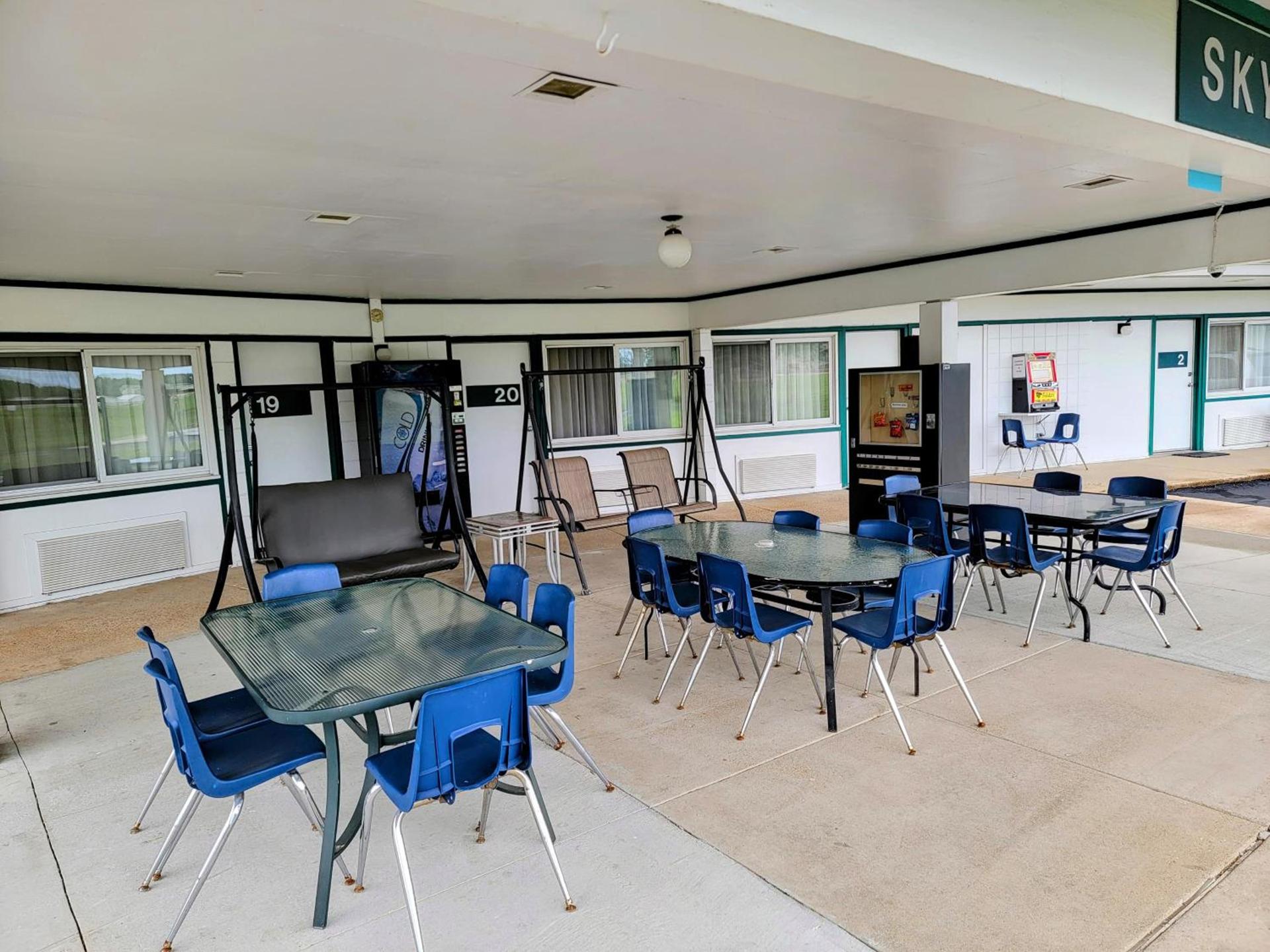 Skyview Motel - Prairie du Sac photo 13