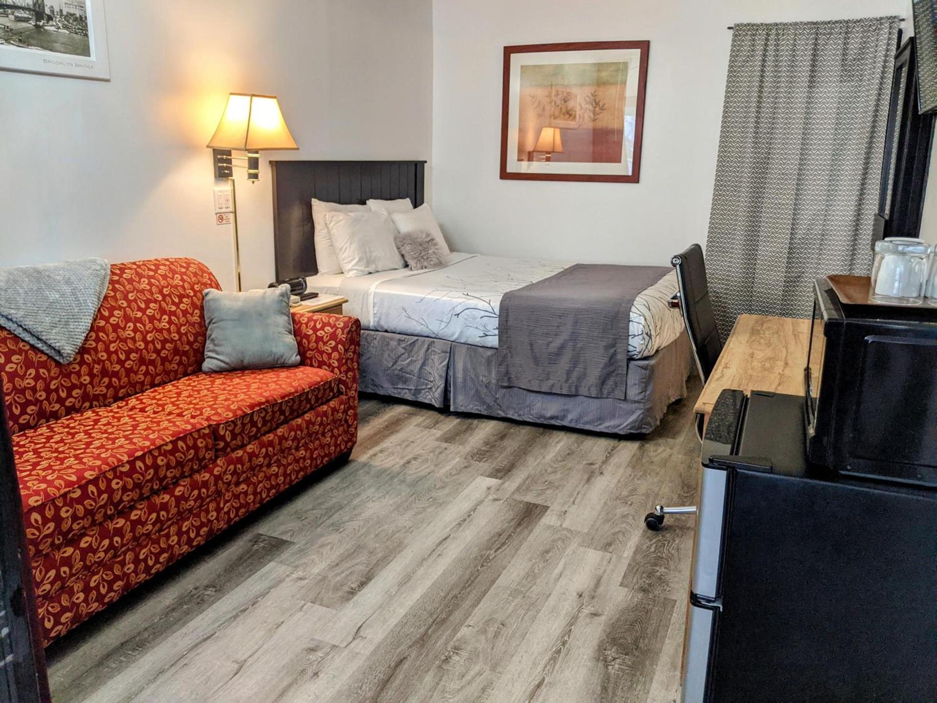 Skyview Motel - Prairie du Sac photo 36