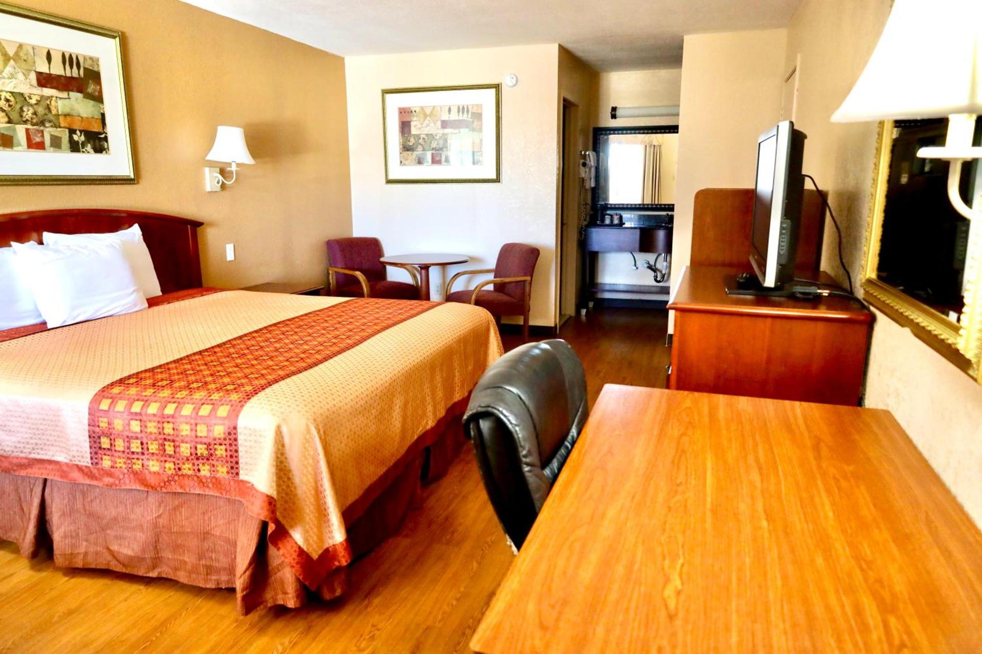 Regency Inn & Suites photo 26
