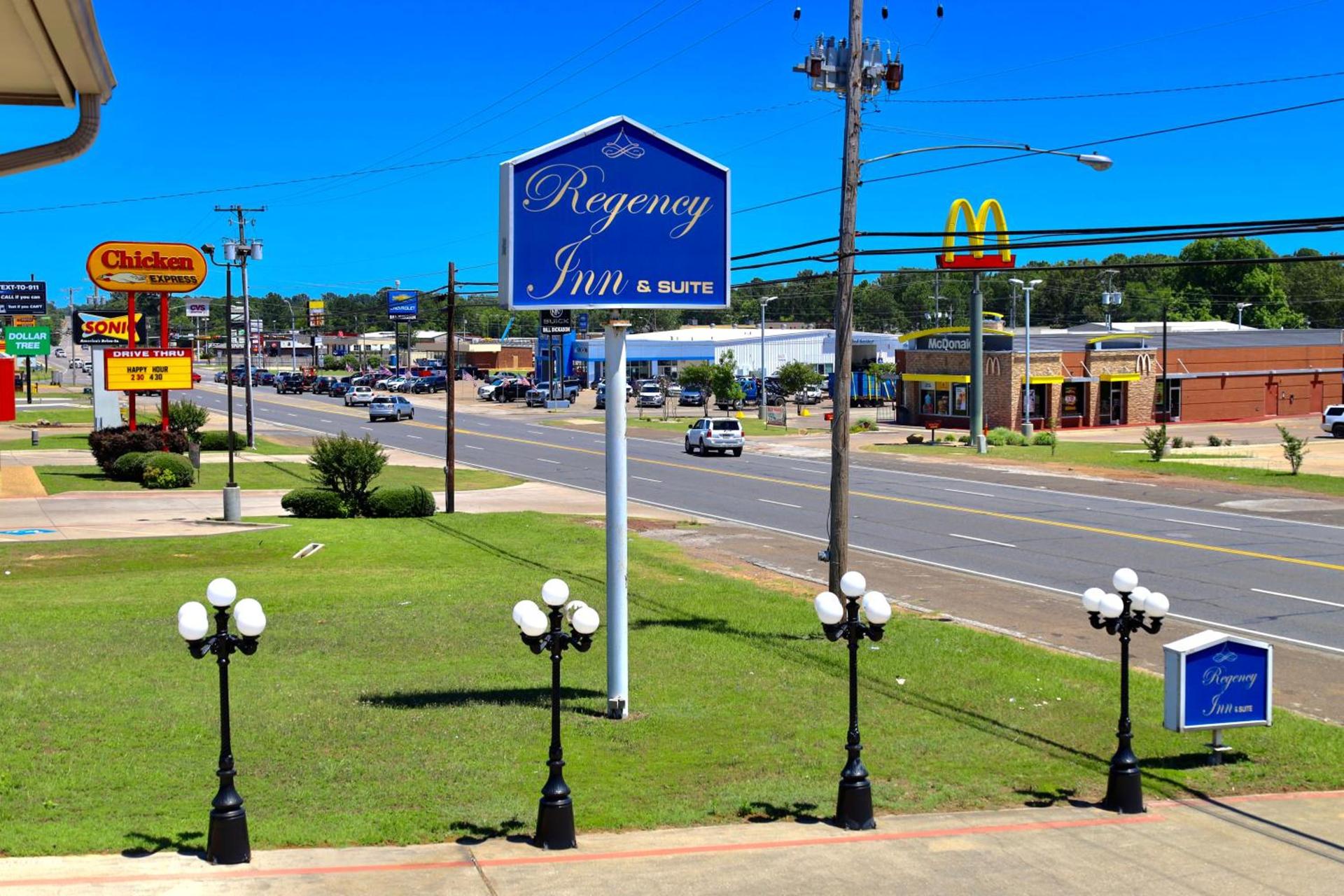 Regency Inn & Suites photo 35