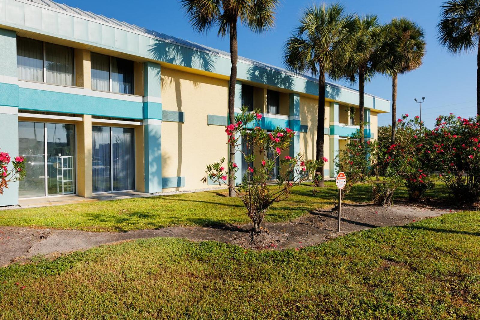 Garnet Inn & Suites, Orlando photo 58