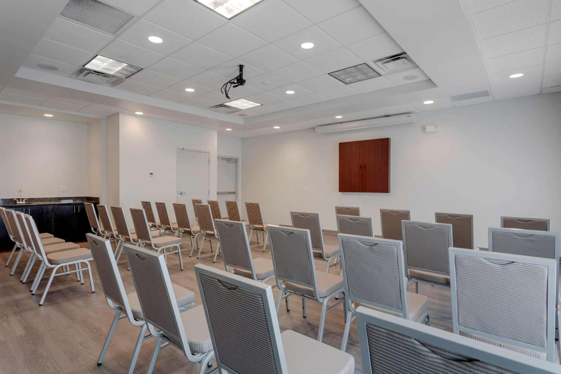 Comfort Suites Mt Juliet-Nashville Area photo 9