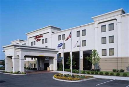 Hampton Inn Linden photo 37