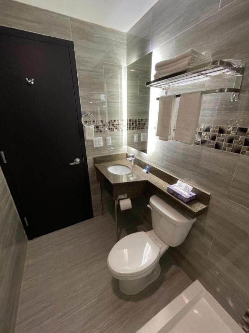 Hotel 369 Brooklyn photo 13