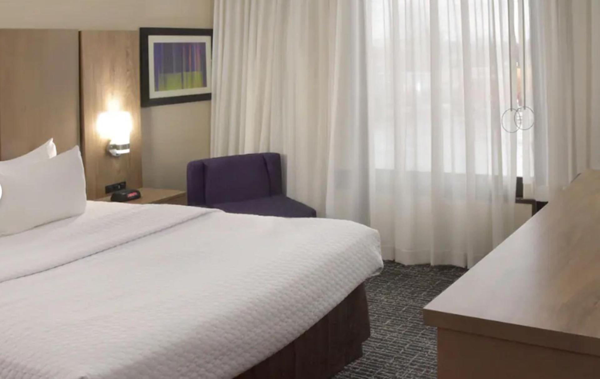 Crowne Plaza Cleveland Airport by IHG photo 6