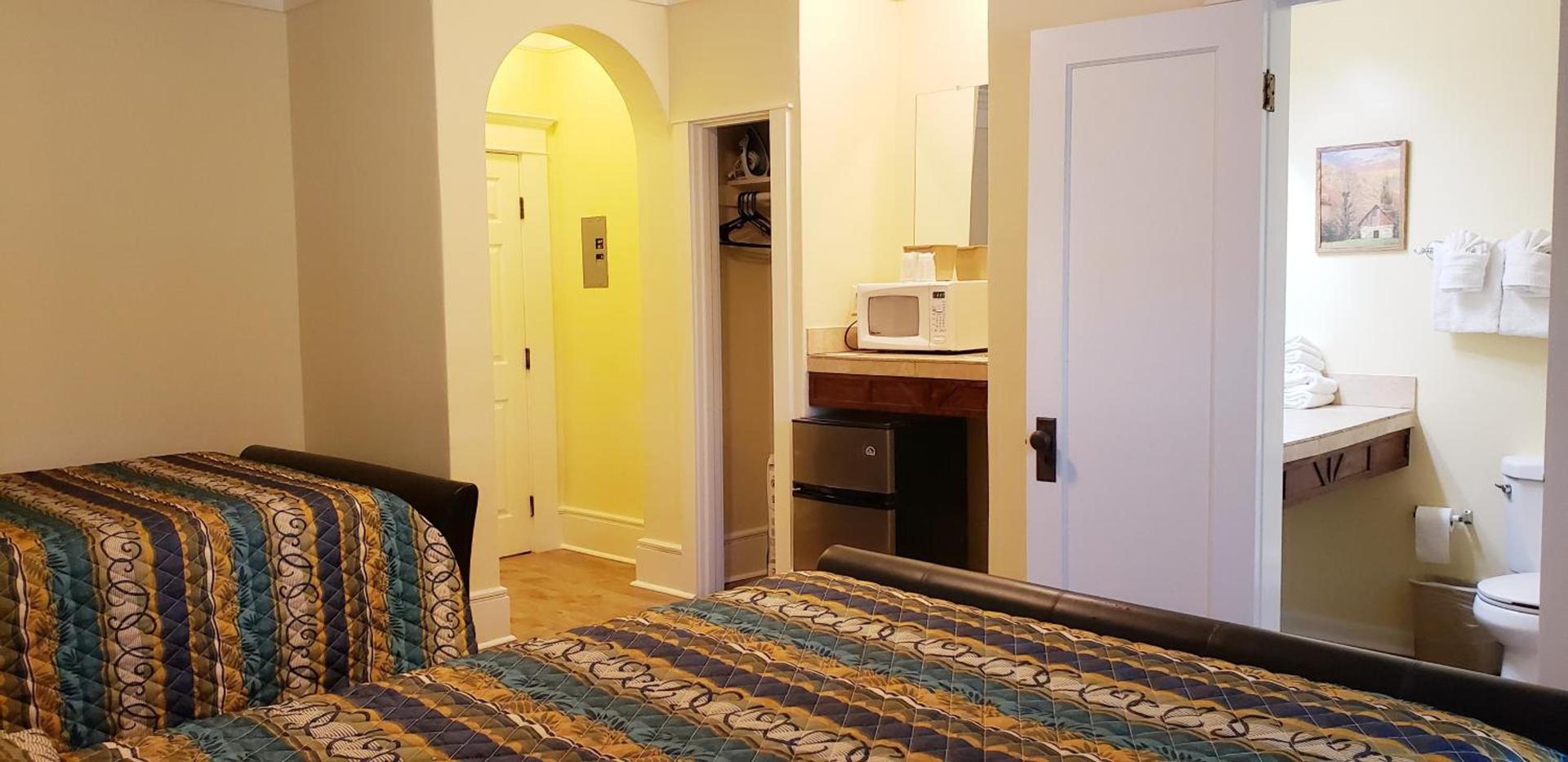 Santa Paula Inn photo 30