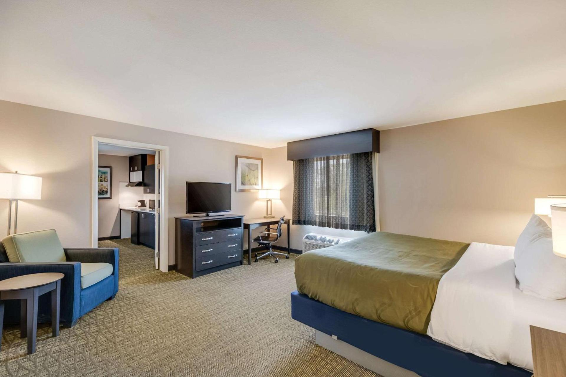 Quality Inn & Suites Ardmore photo 26