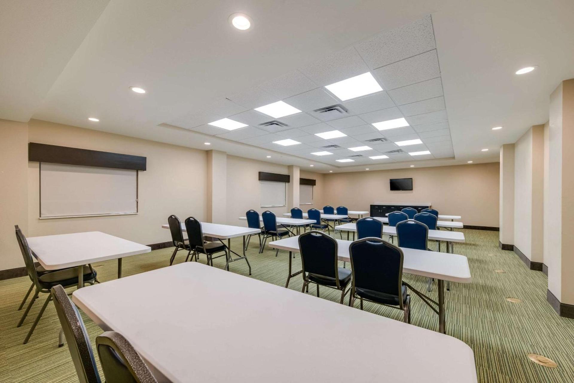 Quality Inn & Suites Ardmore photo 35