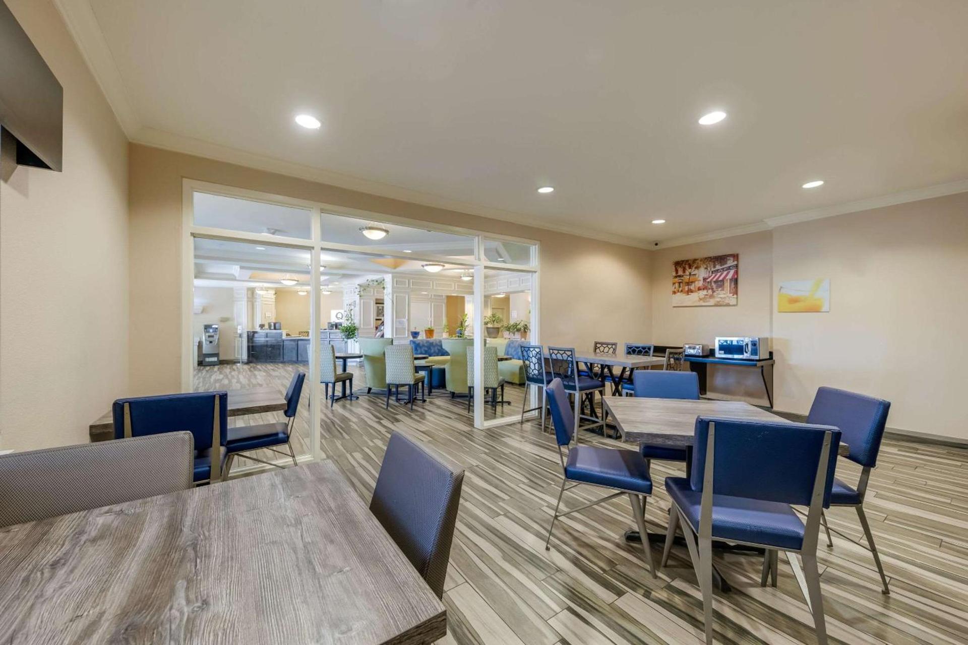 Quality Inn & Suites Ardmore photo 37