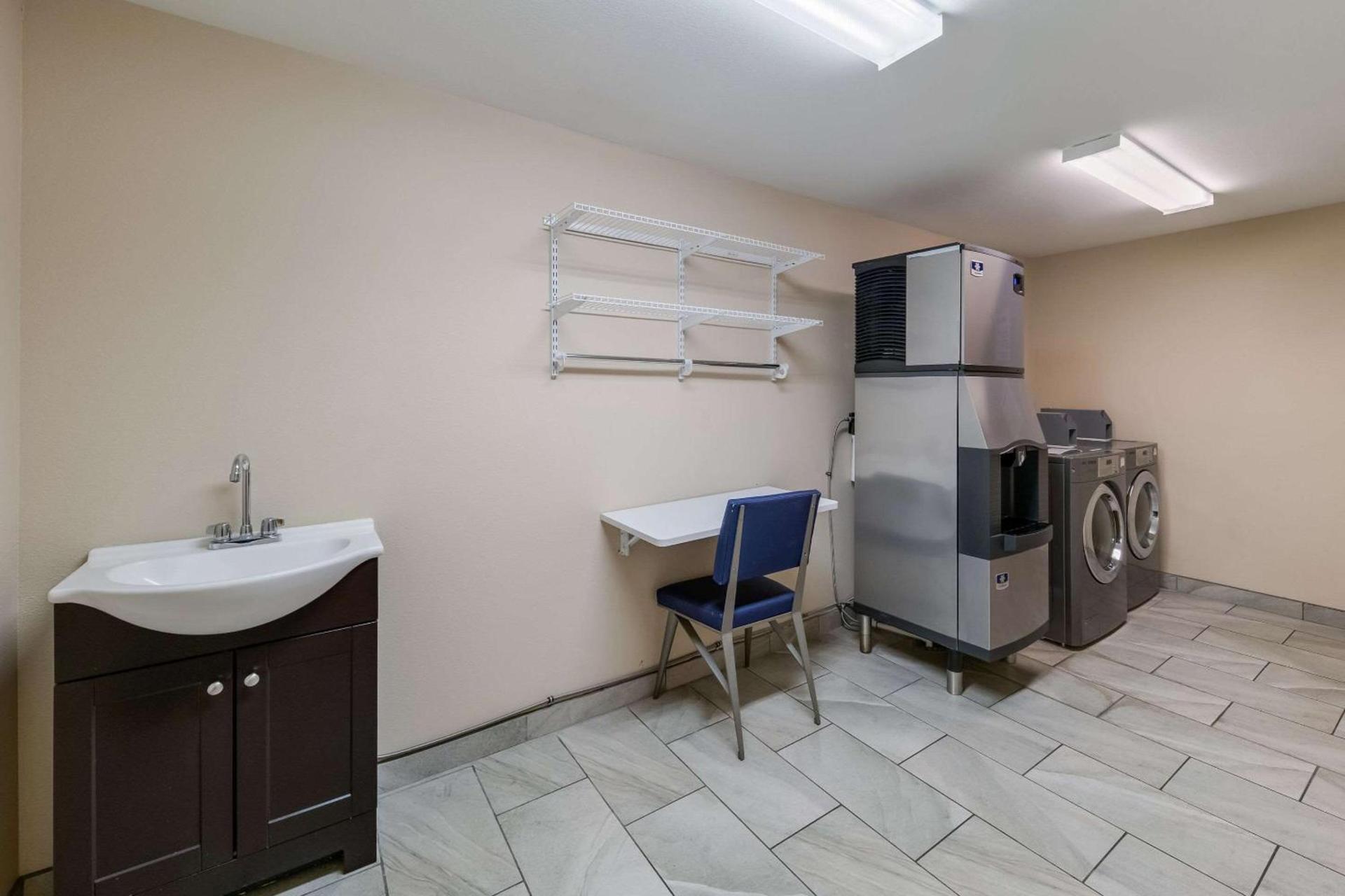Quality Inn & Suites Ardmore photo 39