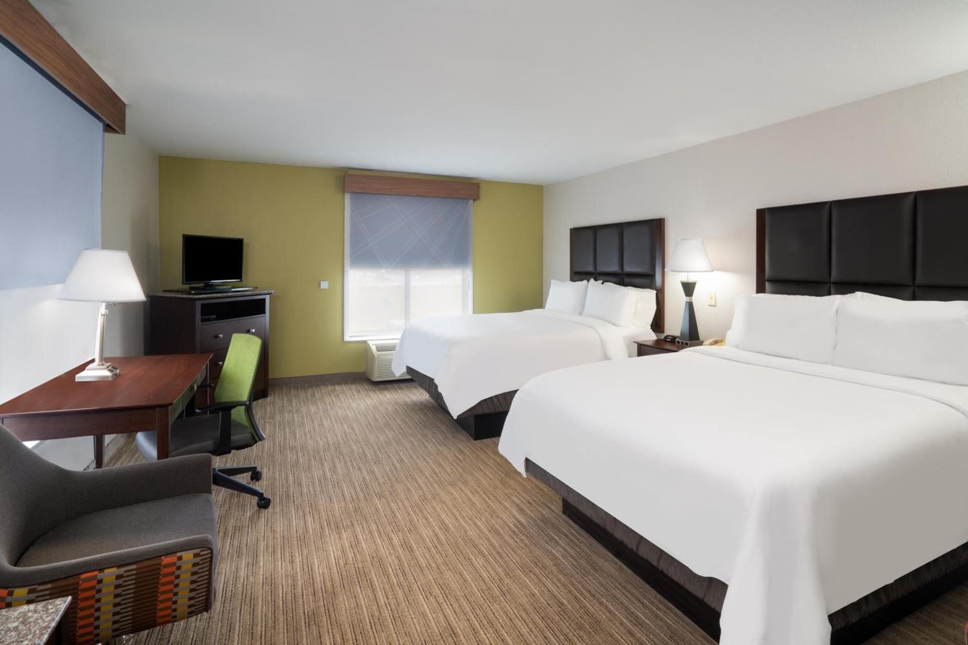 Holiday Inn Express Hotel & Suites Hinesville by IHG photo 64